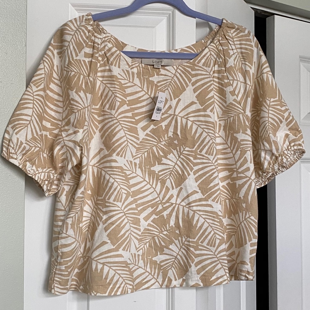 Palm puff sleeve boatneck top